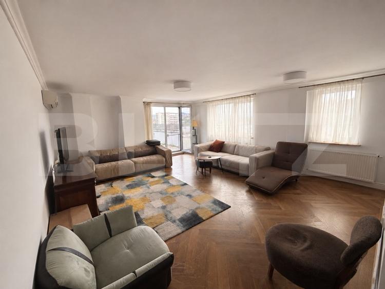 Penthouse cu 4 camere decomandat, mobilat în Grigorescu