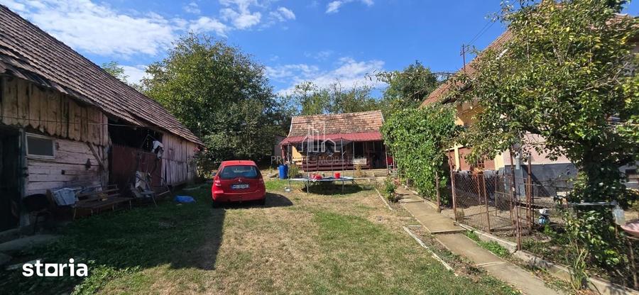 Casă cu 5 camere cu Teren 1427 Mp în Cucerdea