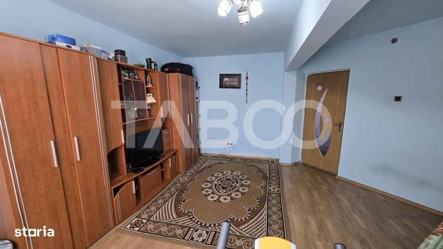 Apartament cu 2 camere decomandat în Ștrand