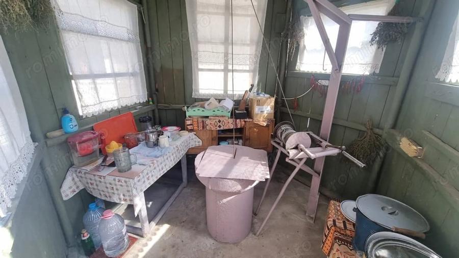 Casă cu 3 camere cu Teren 1900 Mp în Măgura