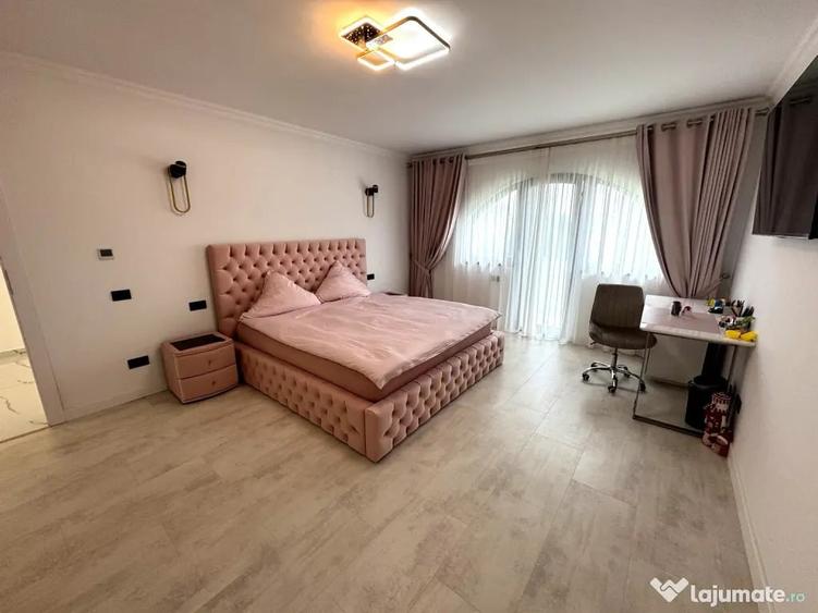 Casă cu 5 camere în Ostroveni