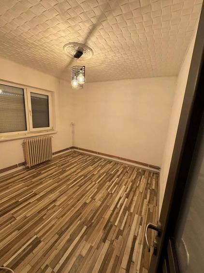 Apartament cu 2 camere decomandat în Nicolina