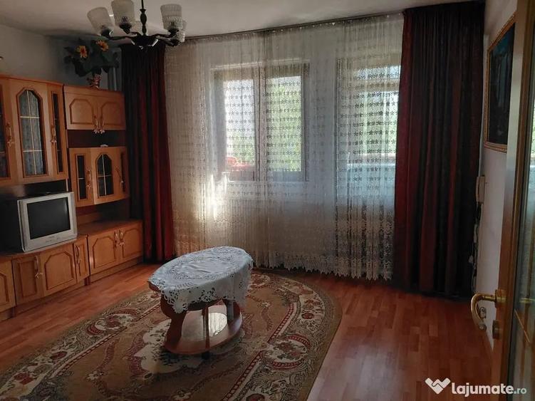 Apartament cu 2 camere decomandat în Micro 19