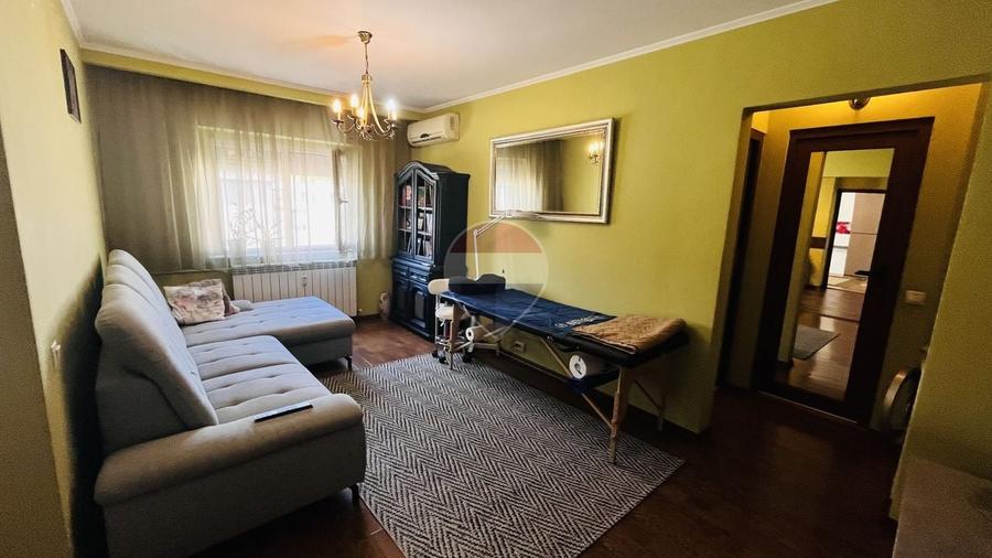 Apartament cu 3 camere decomandat, mobilat în Dragoș Vodă