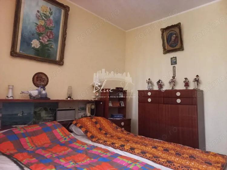 Apartament cu 4 camere decomandat, mobilat în Far