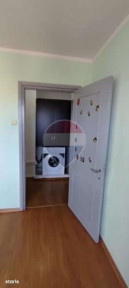 Apartament cu 2 camere semidecomandat în Sud