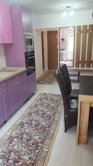 Apartament cu 3 camere decomandat în Județean