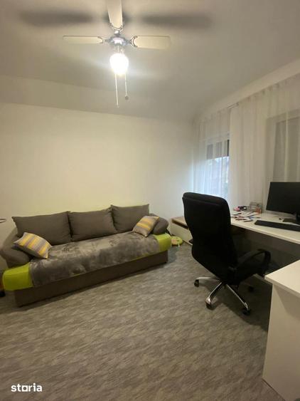 Casă cu 4 camere cu Teren 120 Mp în Florești
