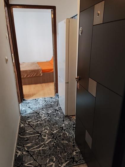 Garsonieră decomandată în Petros