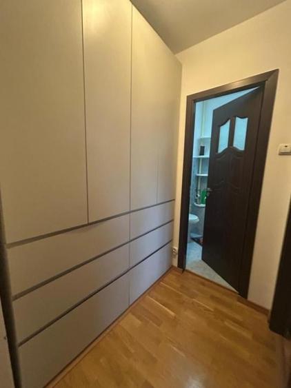 Apartament cu 3 camere în Olteniței