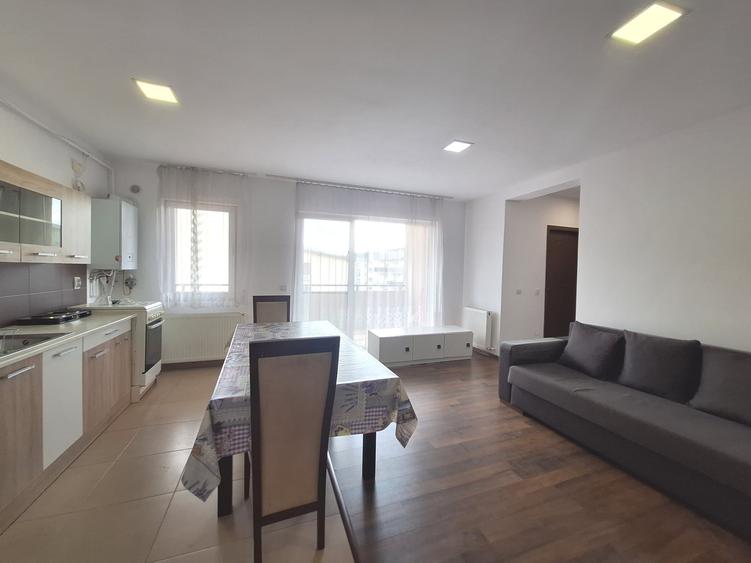 Apartament cu 3 camere semidecomandat, mobilat în Florești — fotografia 2