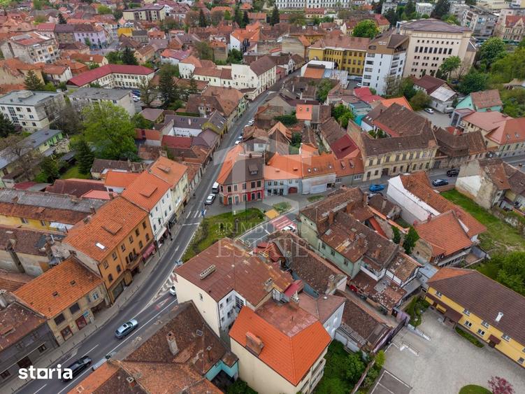 Spațiu comercial, de 72 mp, în Centrul Istoric
