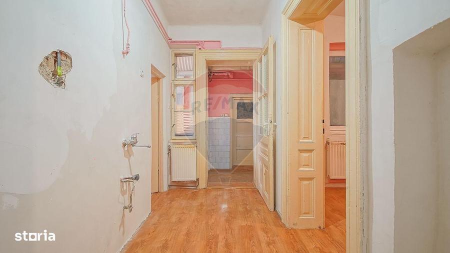 Casă cu 3 camere cu Teren 149 Mp în Centrul Istoric
