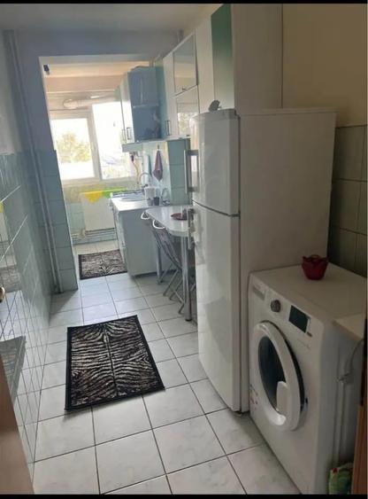 Apartament cu 3 camere, DECOMANDAT, zona Podu Ros - 5 minute de Palas - 6