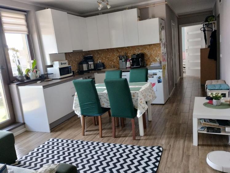 Apartament cu 3 camere decomandat, mobilat în Mărăști