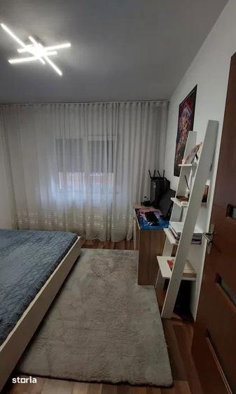 Apartament cu 3 camere, mobilat în Telegrafului