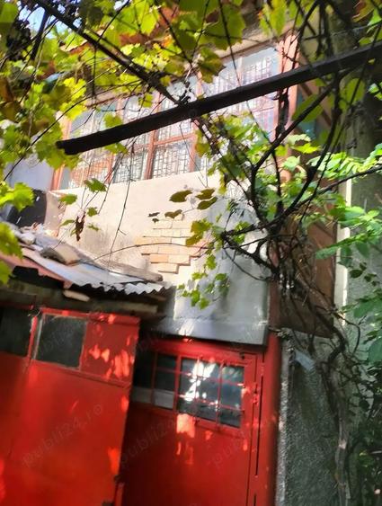 Casă cu 5 camere cu Teren 1457 Mp în Bălcești
