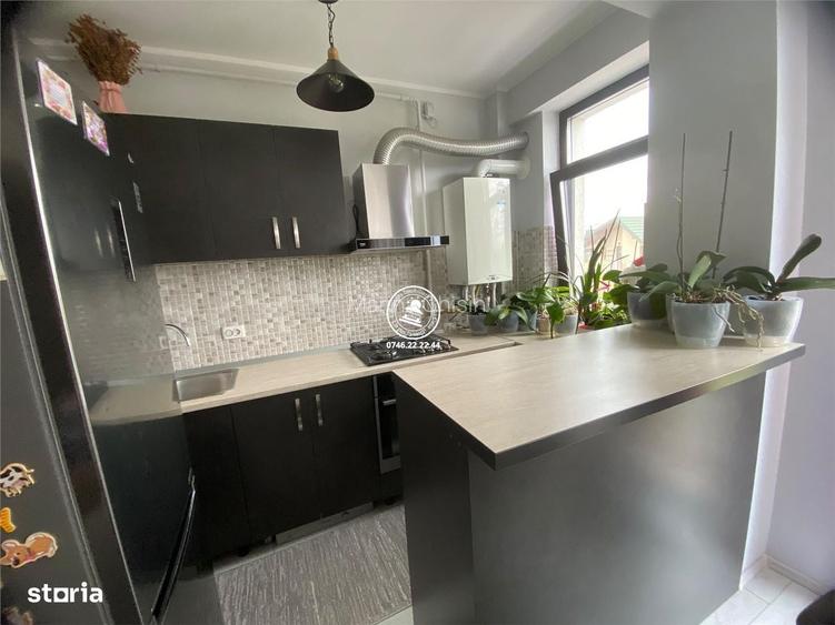 Apartament 3 camere de vanzare, 2 locuri de parcare, 1 boxa - Valea Lu