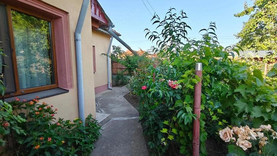 Casă cu 4 camere cu Teren 607 Mp în Central