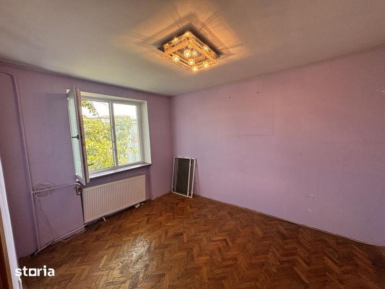 Apartament cu 3 camere decomandat în George Enescu