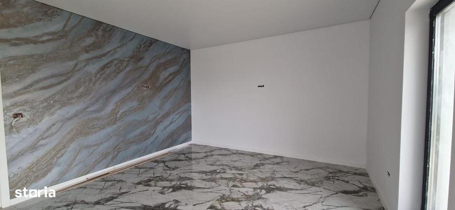 Casă cu 3 camere în Bucium