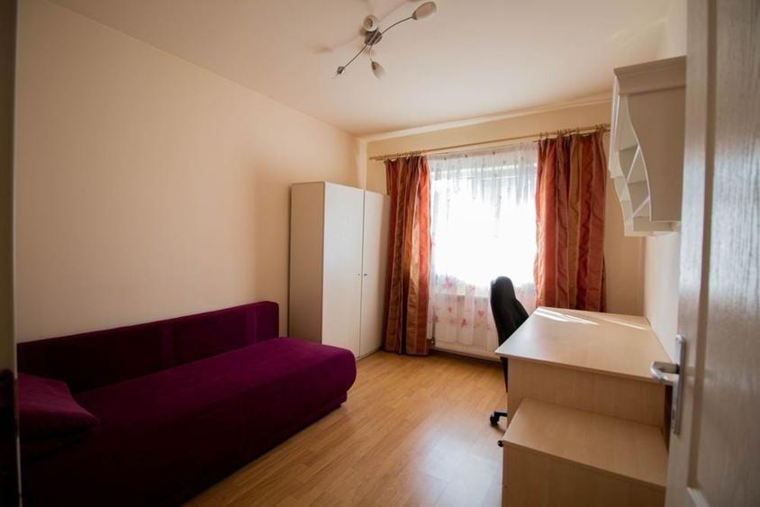 Apartament cu 3 camere decomandat în Zorilor