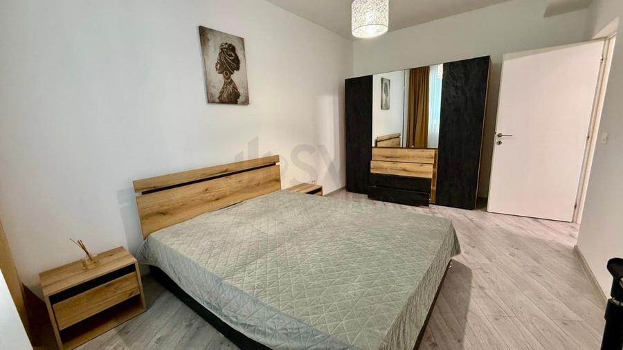 Apartament cu 2 camere semidecomandat, mobilat în Central