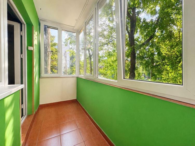 Apartament cu 3 camere decomandat, mobilat în Aradului