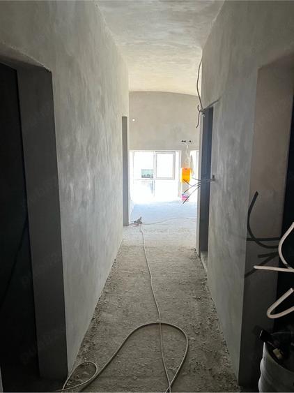 Spațiu comercial, de 325 mp, în Industrial