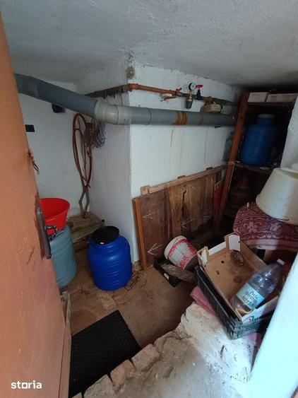 Casă cu 2 camere cu Teren 300 Mp în Central