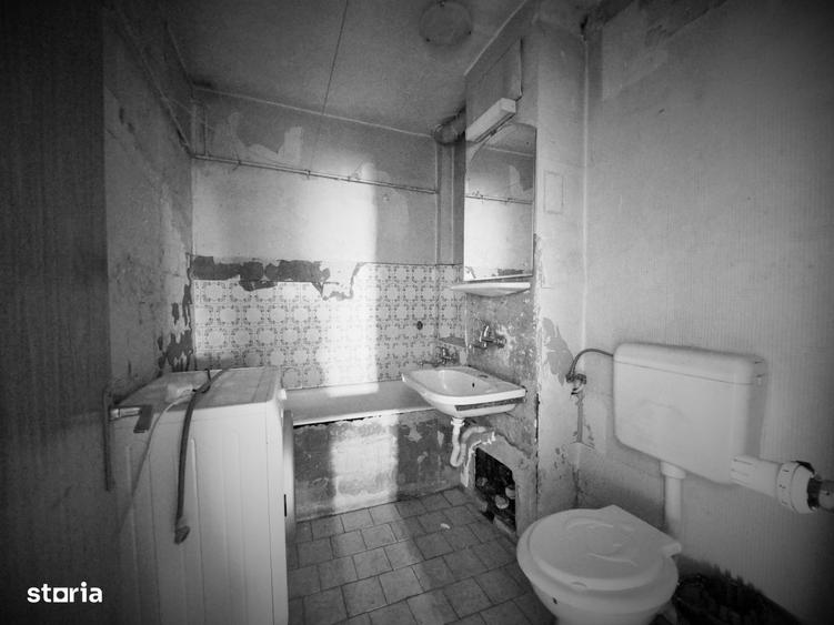 APARTAMENT/1984//50 mp/DOUA CAMERE/BALCON 6 mp/DECOMANDAT/OBOR/PARC - 1