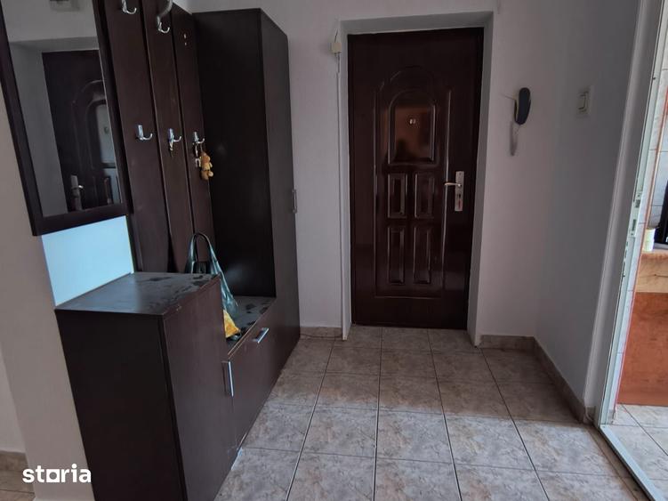 Apartament cu 3 camere în Far