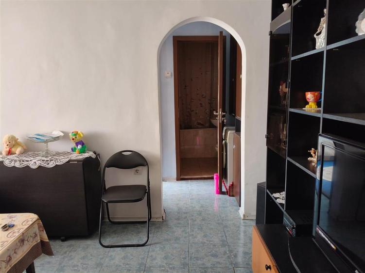 Apartament cu 2 camere semidecomandat, mobilat în Viziru 3