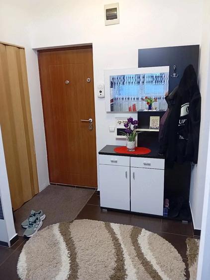 Apartament cu 2 camere semidecomandat în Iris