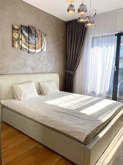 Apartament cu 3 camere decomandat, mobilat în Băneasa