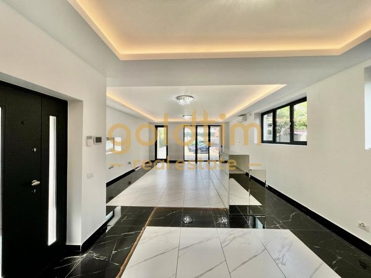 Duplex cu 7 camere cu Canalizare în Pipera