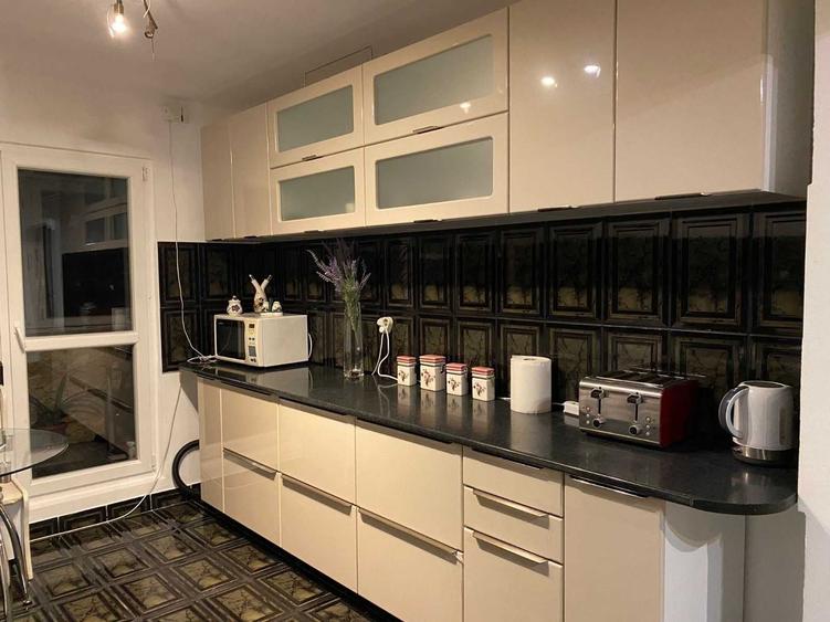 Apartament cu 4 camere decomandat în Nicolae Grigorescu