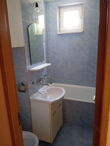 Apartament cu 3 camere decomandat în Calea Romanului