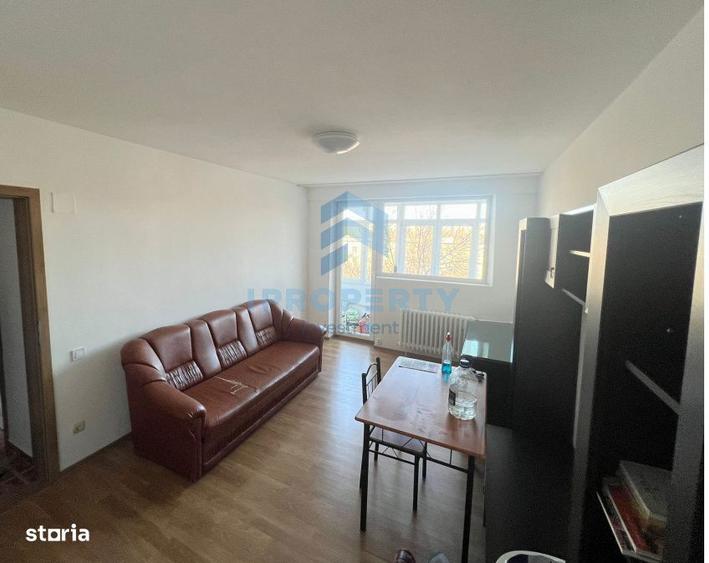 Apartament cu 3 camere, mobilat în Berceni