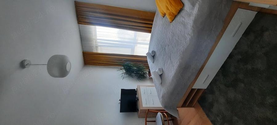 Apartament cu 2 camere decomandat în Piața Cluj