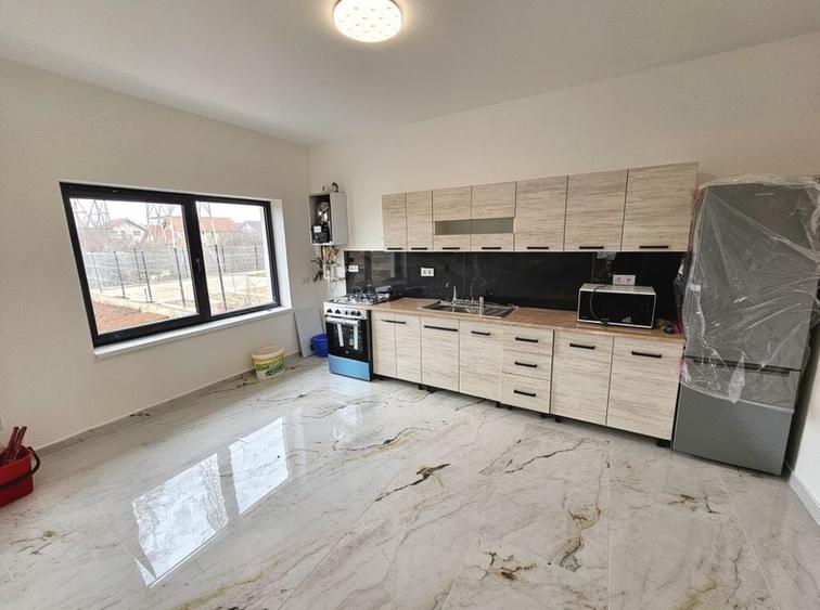 Casă individuală cu 3 camere cu Teren 600 Mp în Cetate