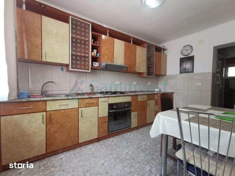 Apartament cu 3 camere în Sânmartin