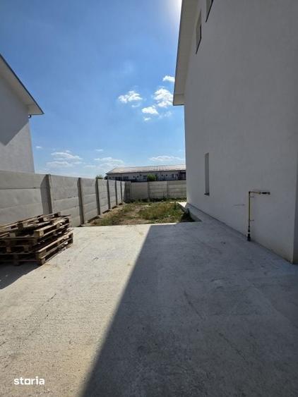Casă cu 4 camere cu Teren 250 Mp în Central