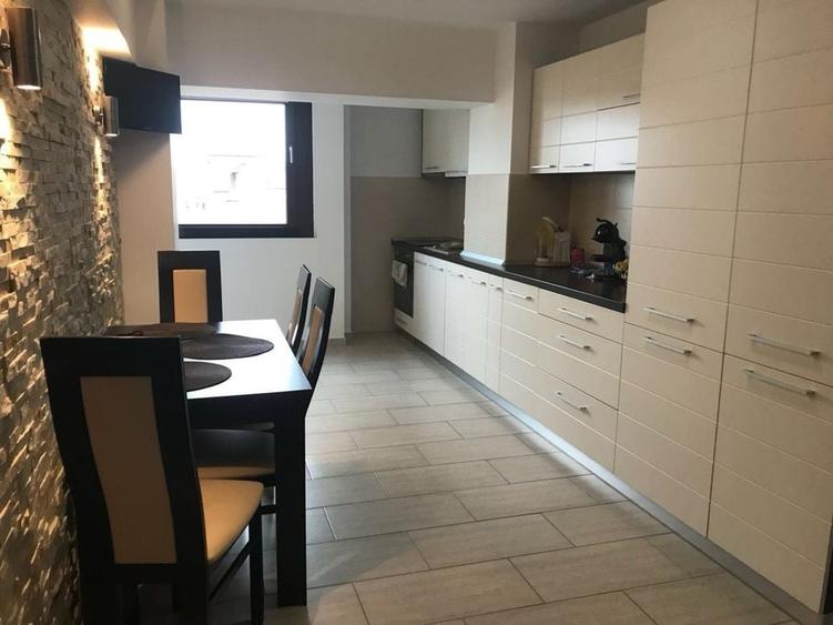 Apartament cu 3 camere decomandat în Nord