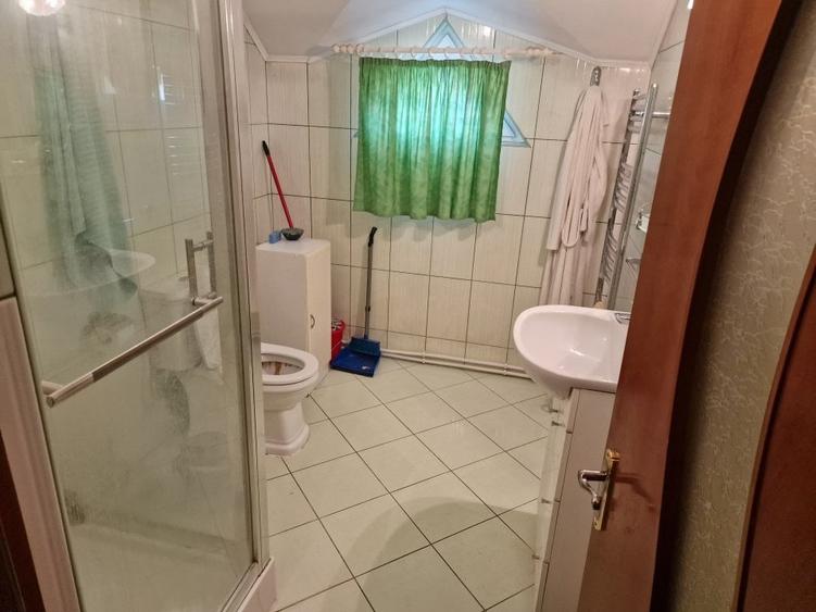 Casă individuală cu 5 camere cu Canalizare în Burdujeni