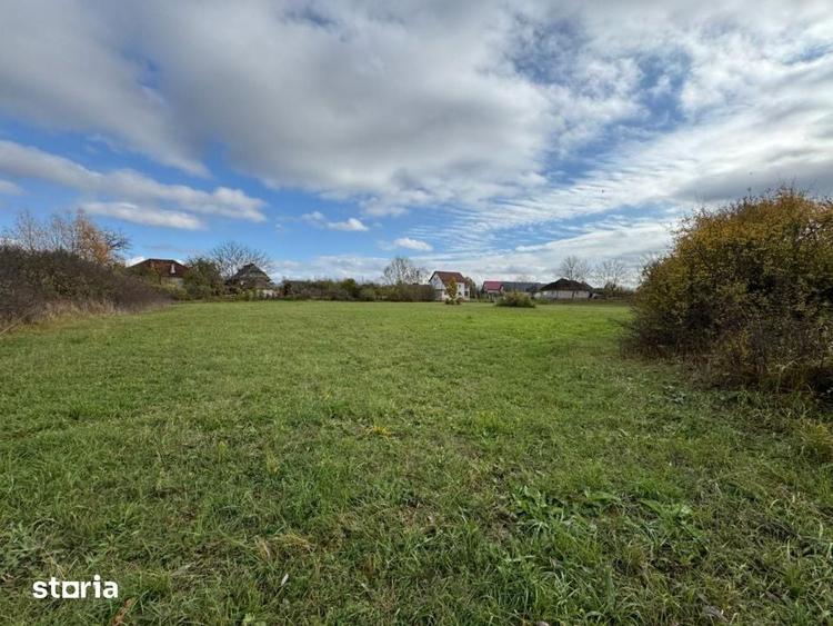 Teren de 3432 mp, în Satulung