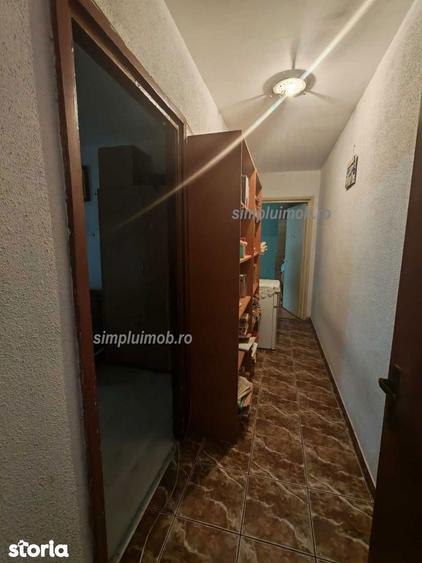 Apartament cu 3 camere semidecomandat, mobilat în Berceni — fotografia 1