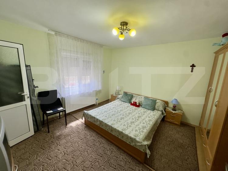 Casă individuală cu 6 camere cu Garaj în Vințu de Jos