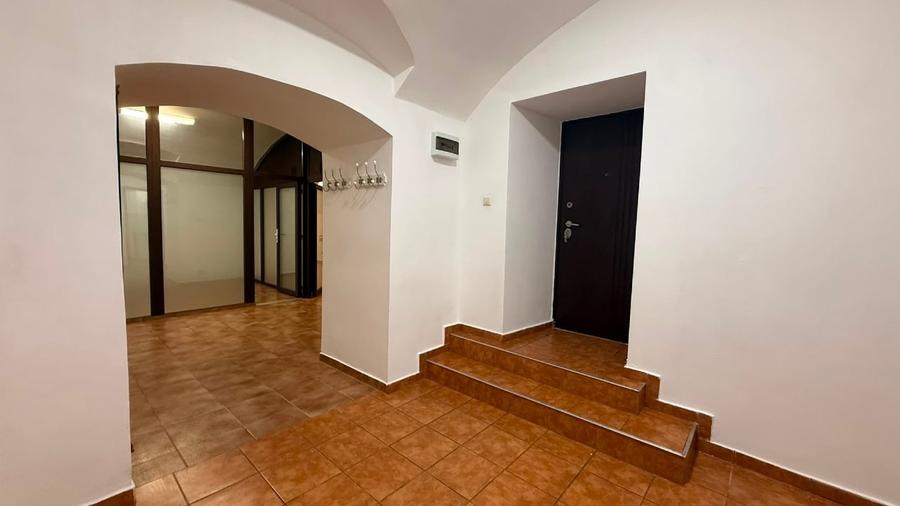 Apartament cu 2 camere decomandat în Ultracentral
