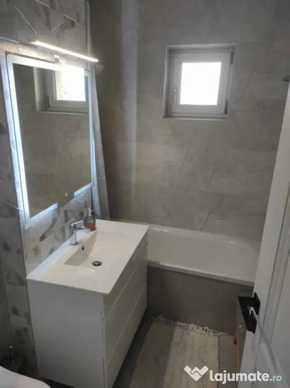 Apartament cu 3 camere decomandat în George Enescu